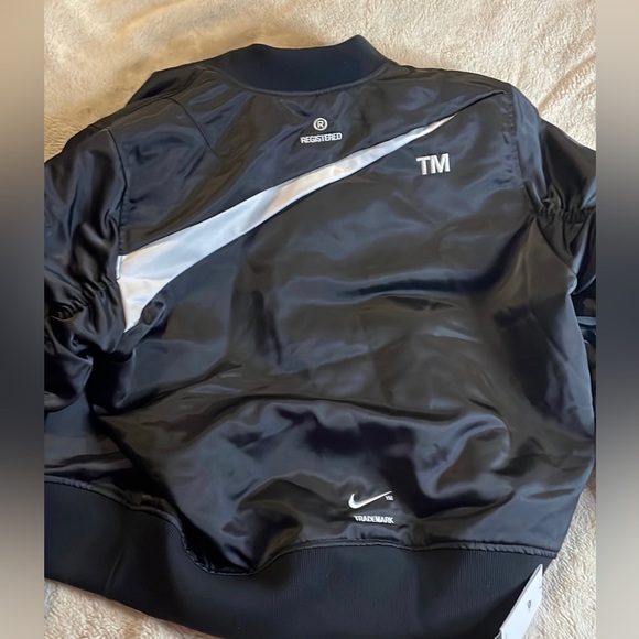 Men’s Nike Reversible Jacket - Picture 3 of 4